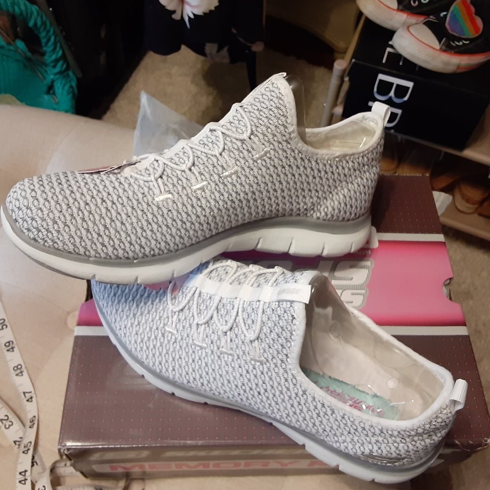 NEW skechers sport flex appeal 2.0 sz9